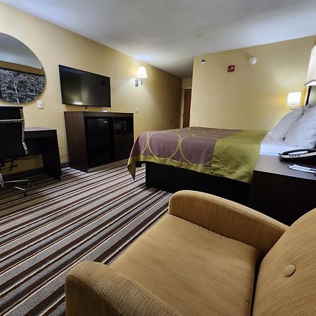 Super 8 By Wyndham Pine Bluff Hotel Exterior photo